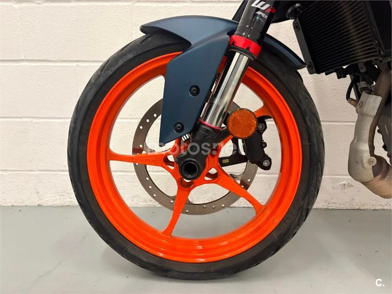 KTM 125 – Vista 11