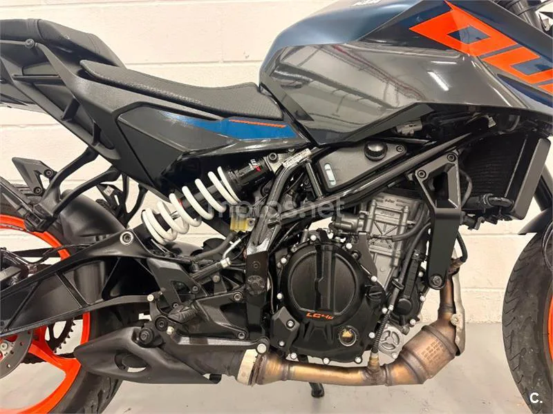 KTM 125 – Vista 13