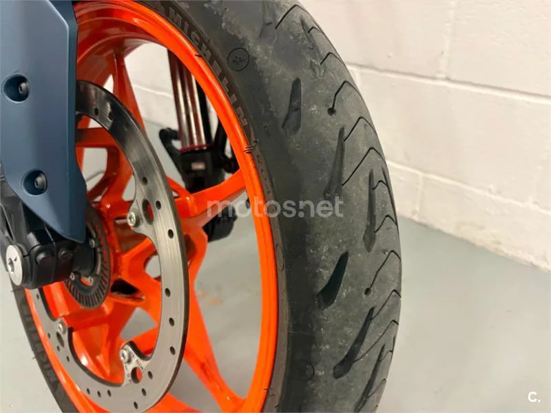 KTM 125 – Vista 17