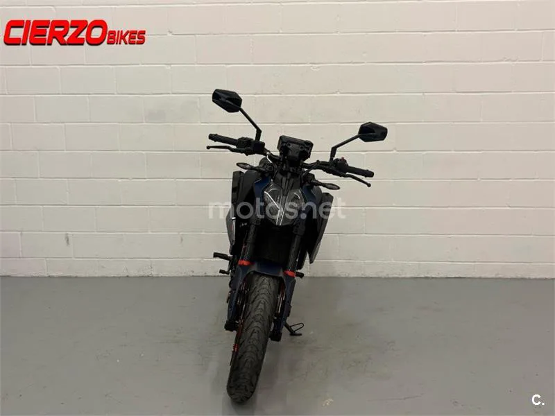 KTM 125 – Vista 7