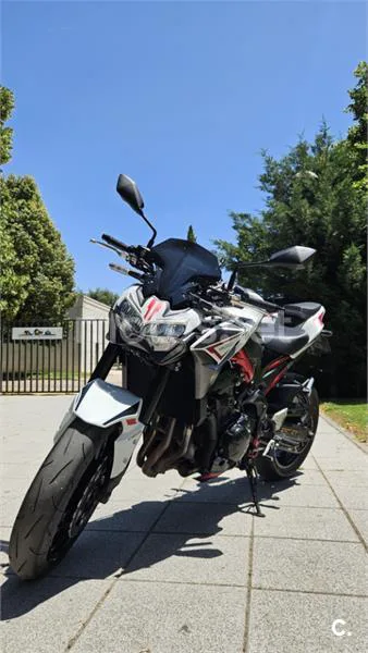 Kawasaki Z900 – Vista 5