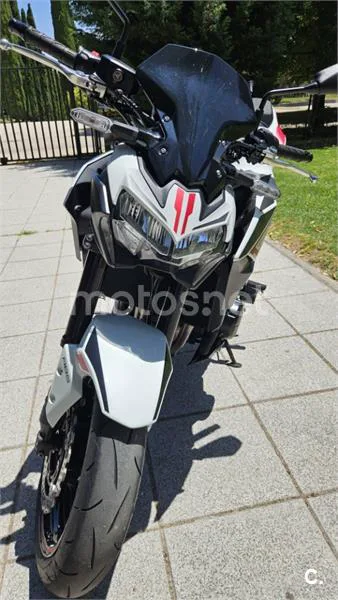 Kawasaki Z900 – Vista 7