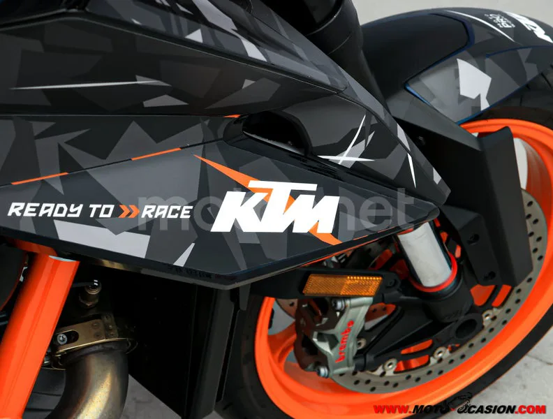 KTM 1290 Super Duke R – Vista 9