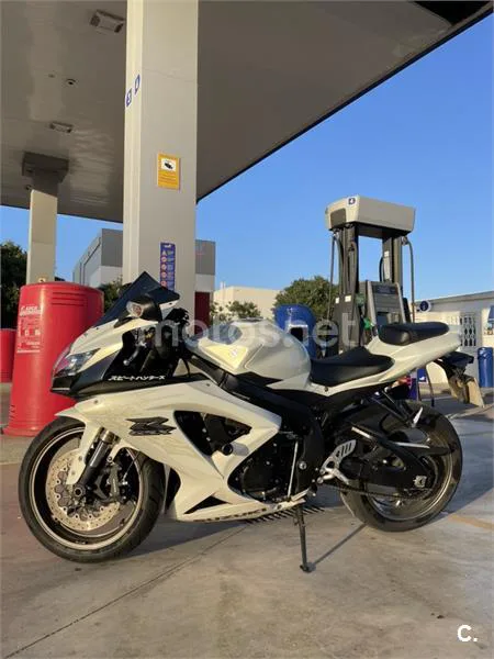 Suzuki GSX-R600 – Vista 3