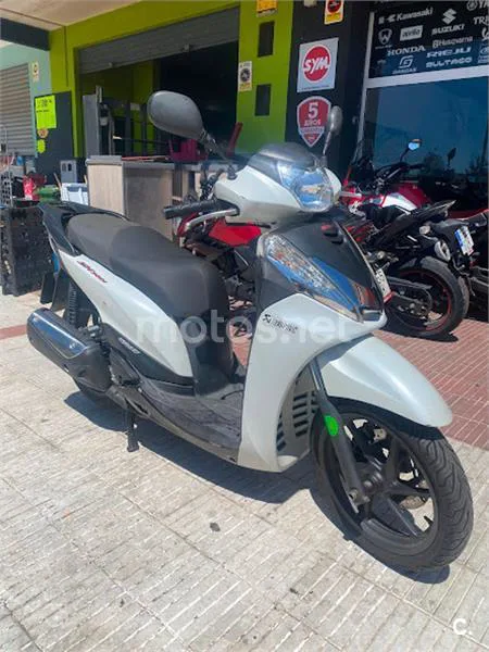 Honda SH 300i – Vista 4