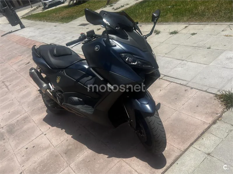 Yamaha TMAX – Vista 5