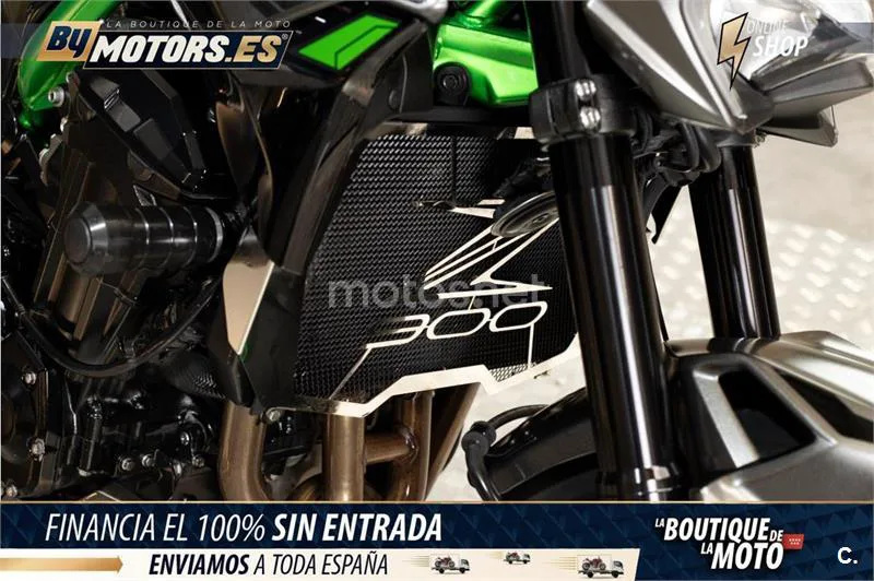 Kawasaki Z900 – Vista 13