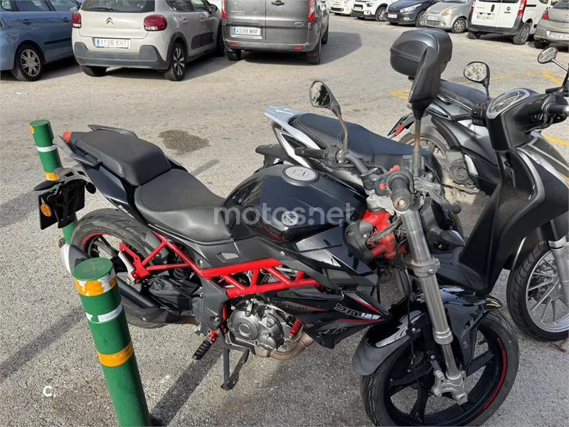Benelli BN 125 – Vista 5