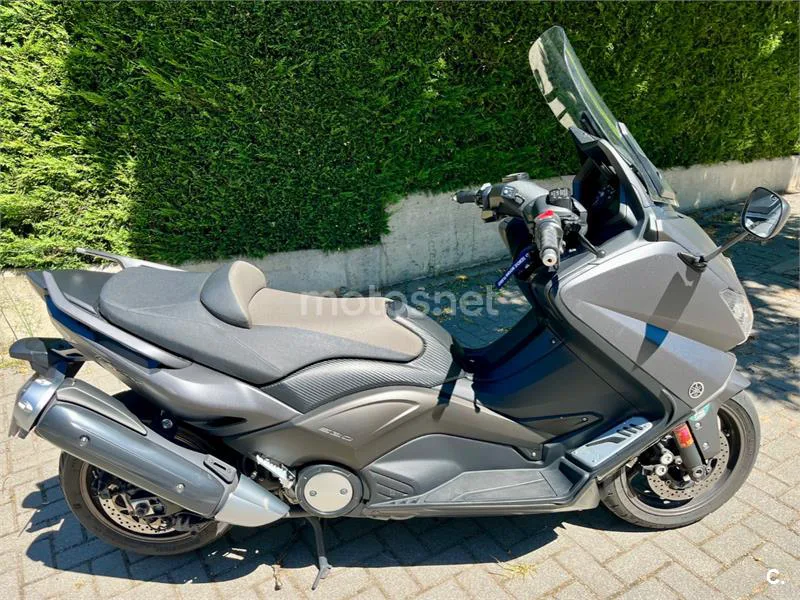 Yamaha TMAX 530 – Vista 4