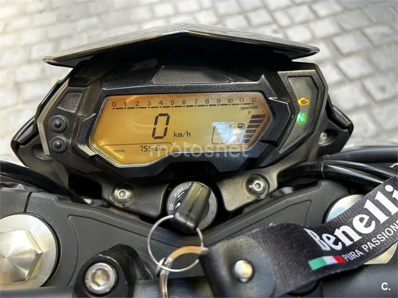 Benelli BN 125 – Vista 3