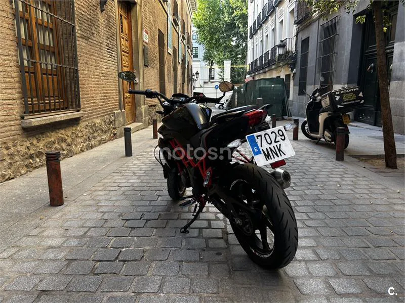 Benelli BN 125 – Vista 6