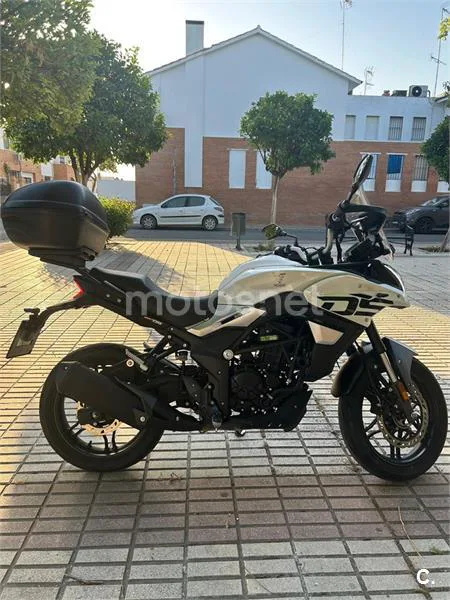 Voge 300 DS – Vista 3