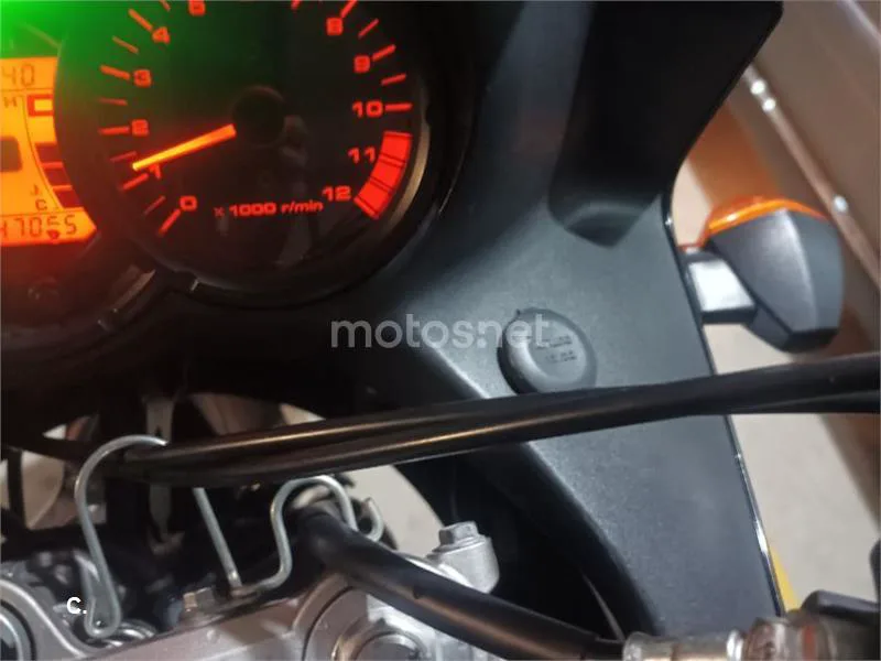 Suzuki V-Strom 650 – Vista 16