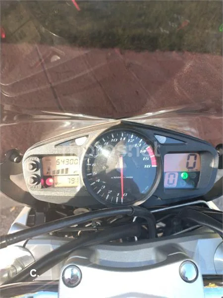 Suzuki GSR 600 – Vista 6