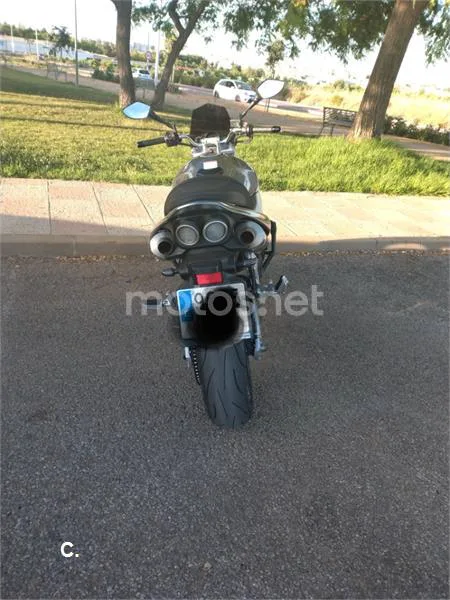 Suzuki GSR 600 – Vista 7