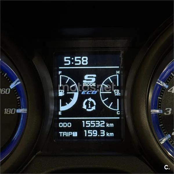 Yamaha TMAX 560 – Vista 16