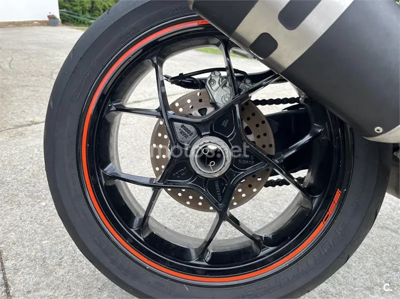 KTM 1290 Super Duke R – Vista 5