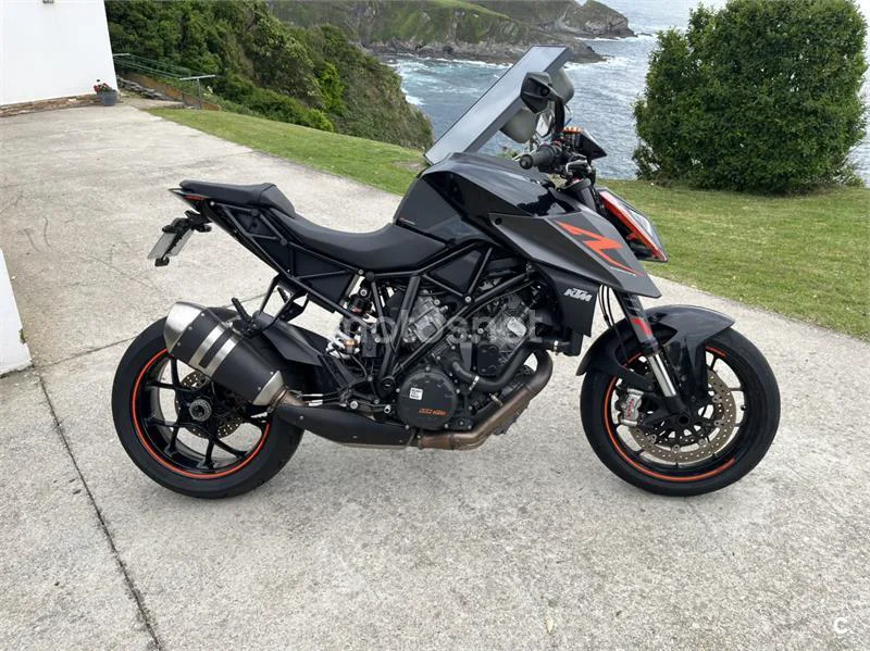 KTM 1290 Super Duke R – Vista 7