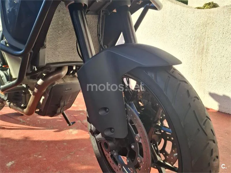 KTM 1050 Adventure – Vista 14