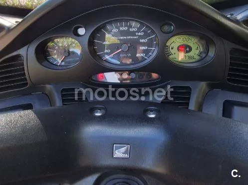 Honda Silver Wing 600 – Vista 5