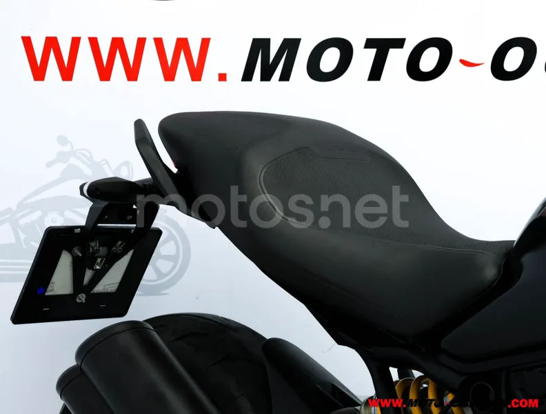 Ducati Monster 821 – Vista 15