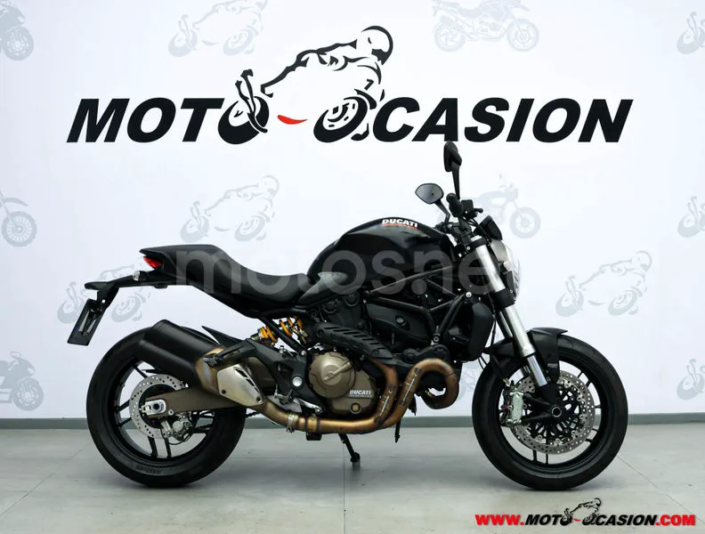 Ducati Monster 821 – Vista 3
