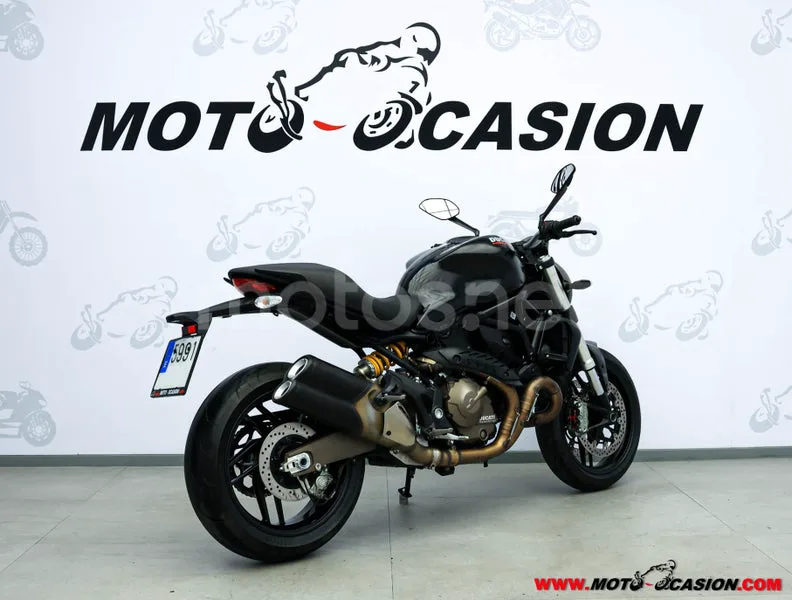 Ducati Monster 821 – Vista 4