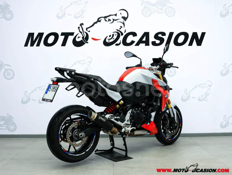 BMW F 900 R – Vista 3