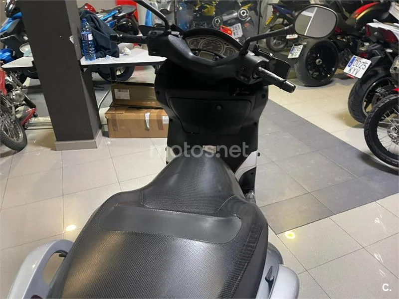 Yamaha XMAX 250 – Vista 6