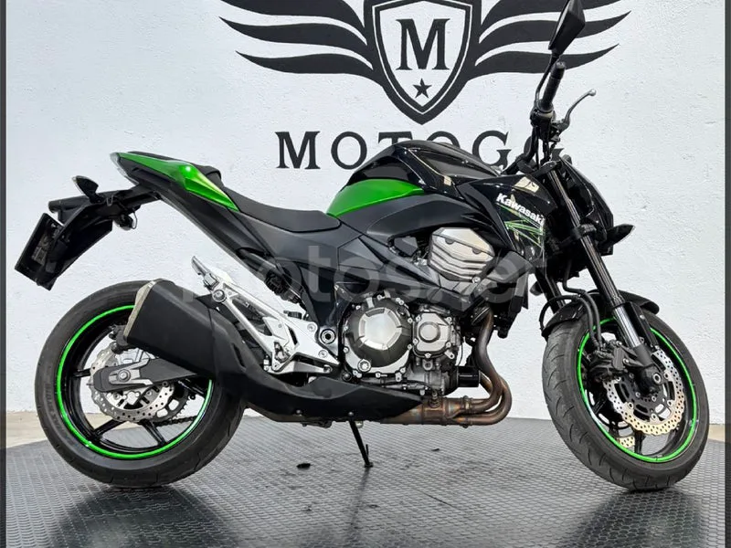 Kawasaki Z800 – Vista 3