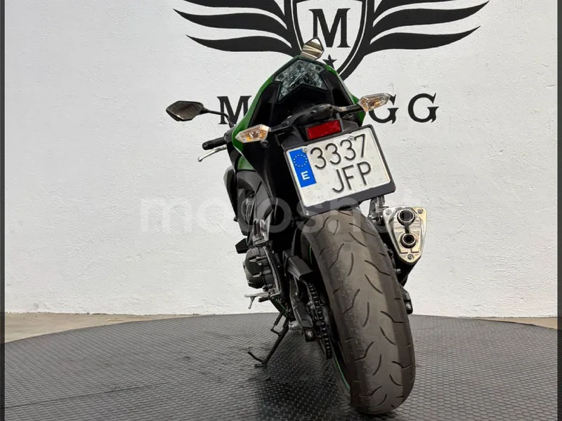 Kawasaki Z800 – Vista 10