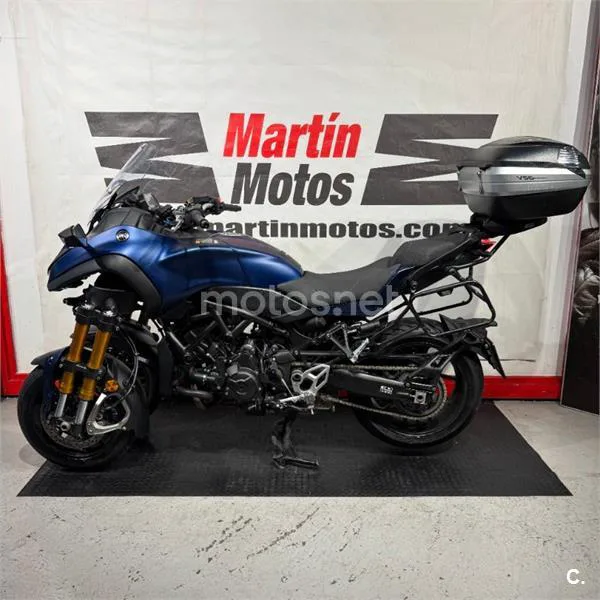 Yamaha Niken – Vista 9