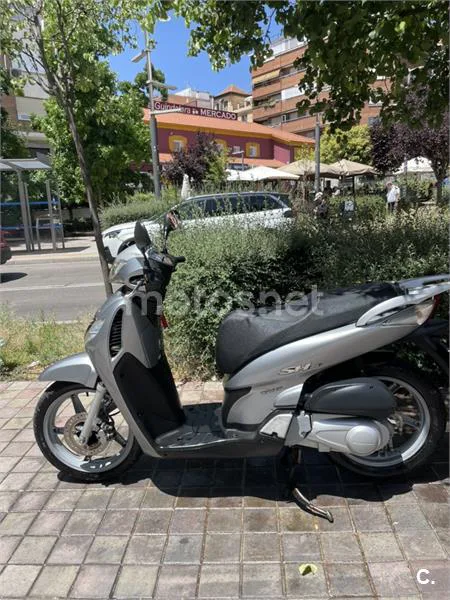 Honda SH 125i – Vista 3