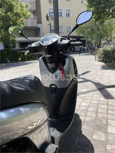 Honda SH 125i – Vista 5