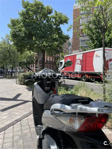 Honda SH 125i – Vista 6