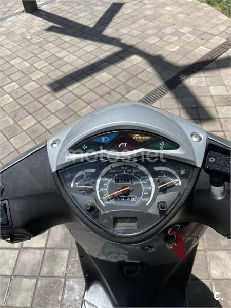 Honda SH 125i – Vista 8