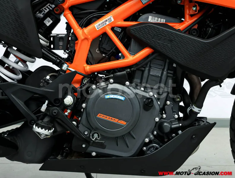 KTM 390 – Vista 5