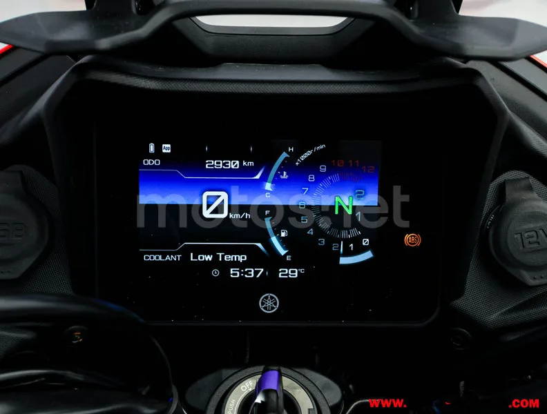 Yamaha Tracer 7 – Vista 12