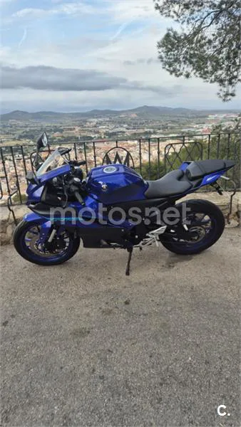 Yamaha R125 – Vista 4