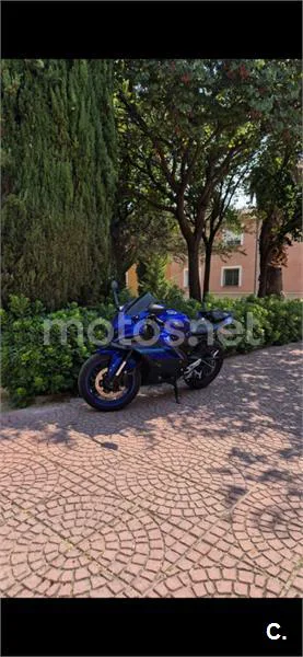 Yamaha R125 – Vista 8