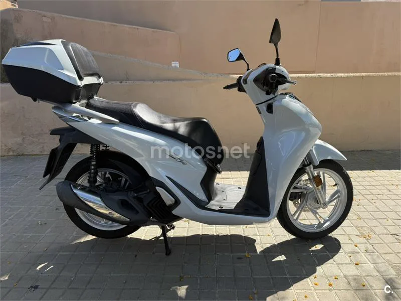 Honda SH 125i – Vista 4