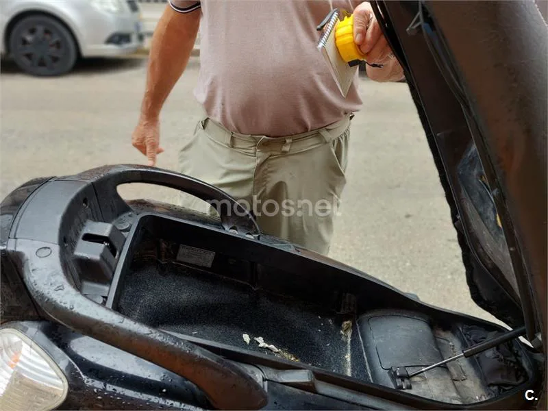 Piaggio X9 250 Evolution – Vista 3