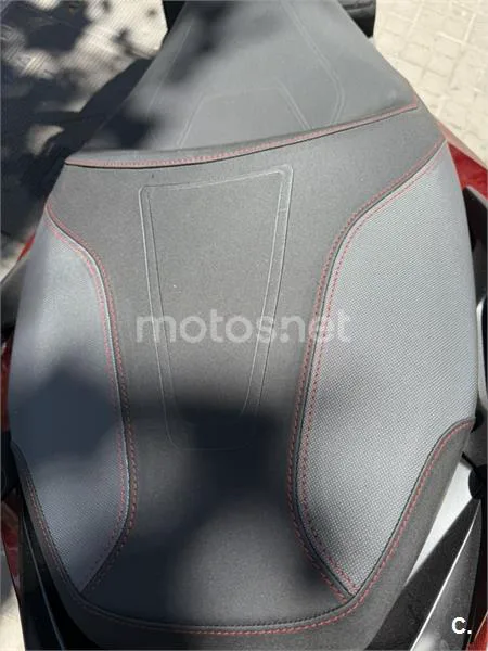 Honda Forza 350 - Vista 3