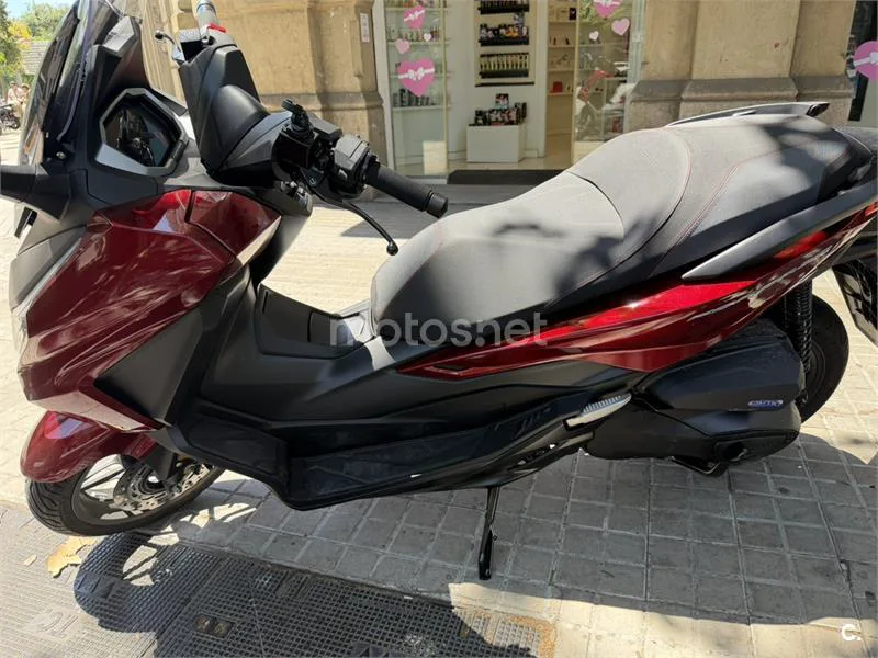 Honda Forza 350 - Vista 4