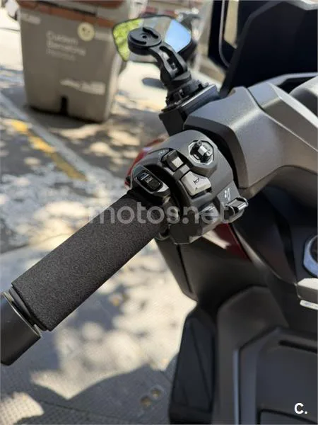 Honda Forza 350 - Vista 5