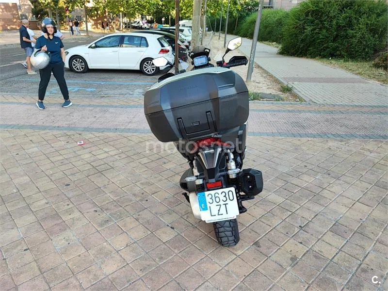Honda ADV 350 – Vista 4