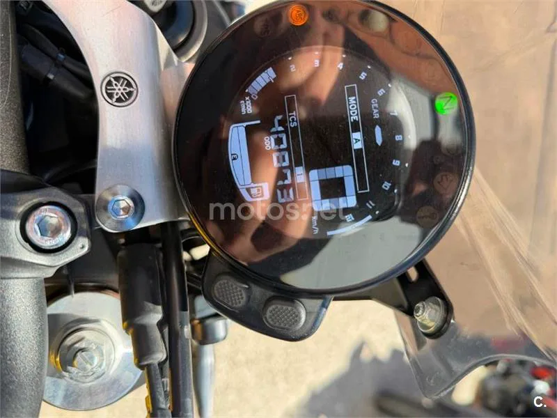 Yamaha XSR 900 – Vista 7