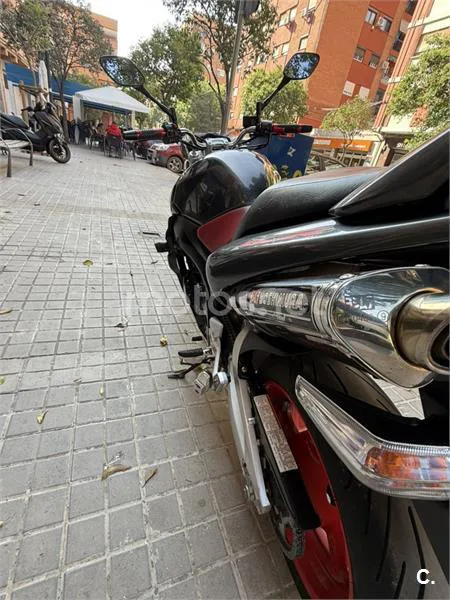 Suzuki GSR 600 – Vista 3