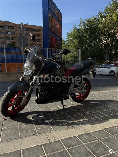 Suzuki GSR 600 – Vista 6