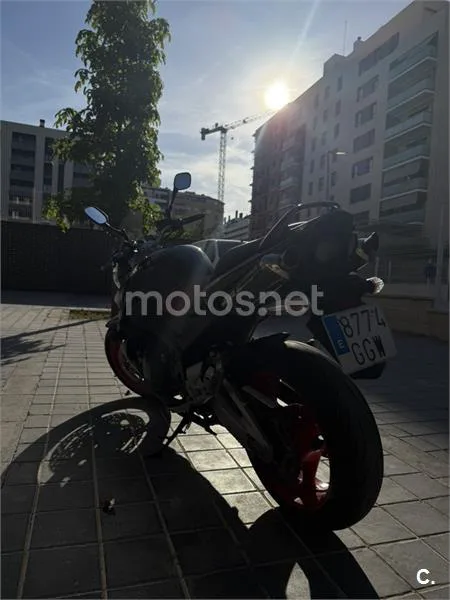 Suzuki GSR 600 – Vista 7